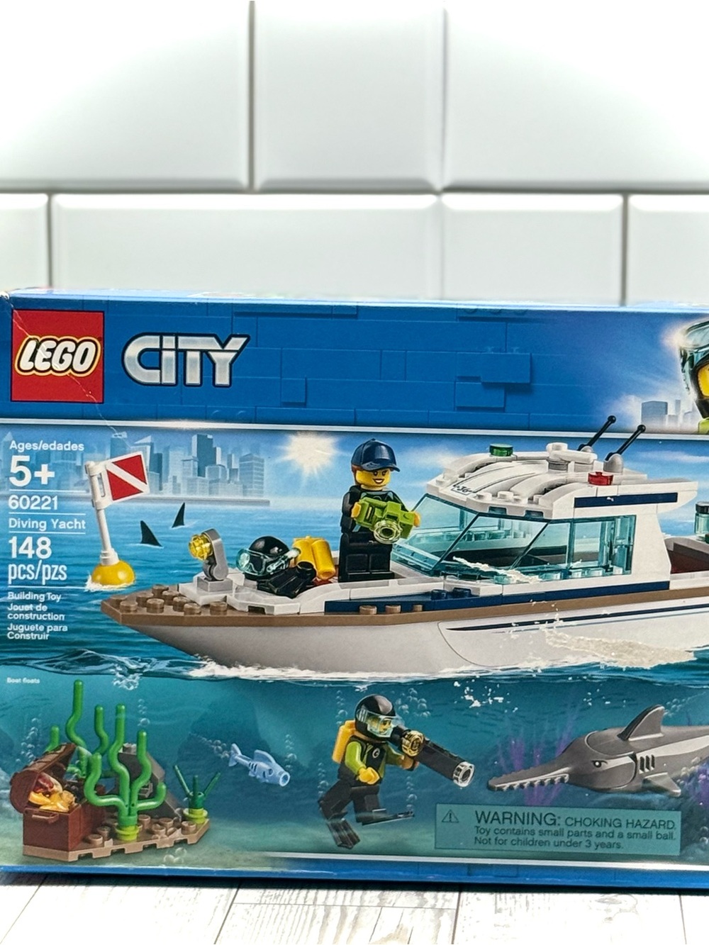 LEGO City Diving Yacht Set 60221 New Sealed